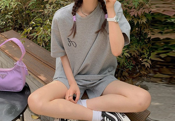 Τρέχον γυναικείο σετ σορτς και μπλούζα για έγκυες γυναίκες