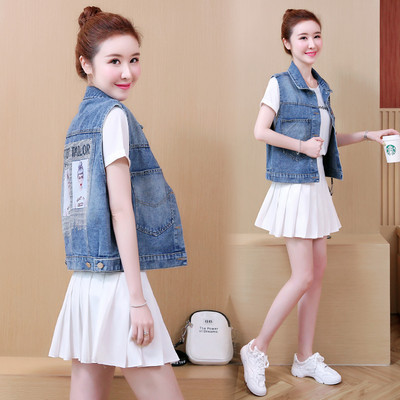 Svakodnevni ženski prsluk s aplikacijom i kamenčićima