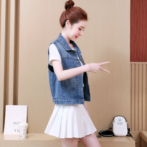 Svakodnevni ženski prsluk s aplikacijom i kamenčićima