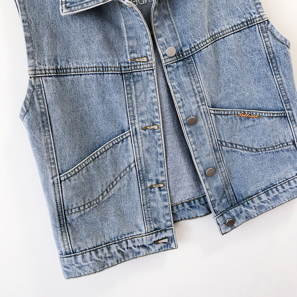 Γυναικείο γιλέκο τζιν με κουμπιά και κλασικό κολάρο