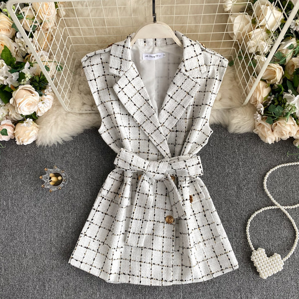 Γυναικείο καρό γιλέκο με ζώνη στη μέση