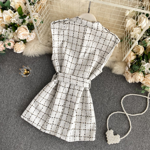 Γυναικείο καρό γιλέκο με ζώνη στη μέση