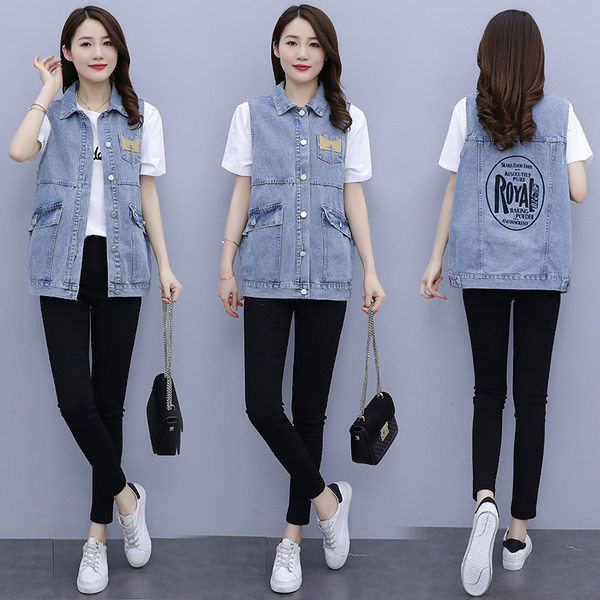 Γυναικείο γιλέκο τζιν με κουμπιά και επιγραφές