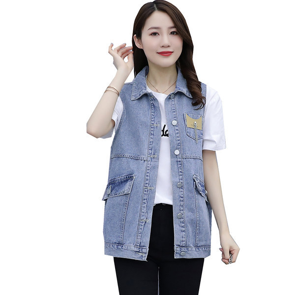 Γυναικείο γιλέκο τζιν με κουμπιά και επιγραφές
