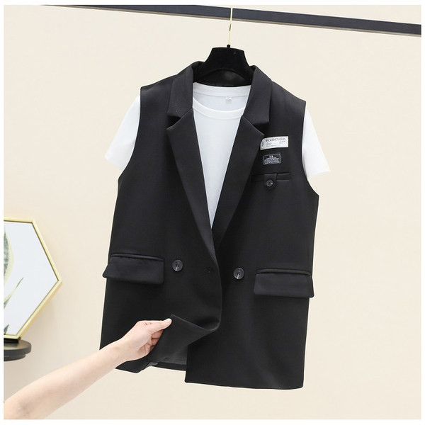 Moderan ženski prsluk s gumbima