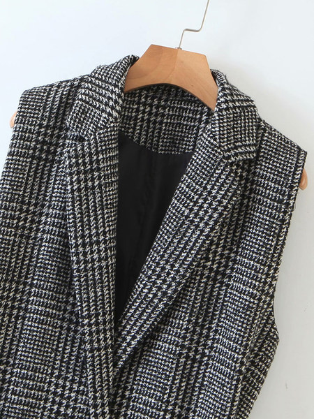 Dnevni karirani prsluk s remenom