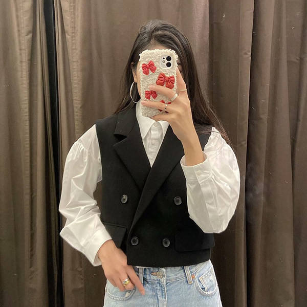 Moderan kratki prsluk s dvorednim kopčanjem