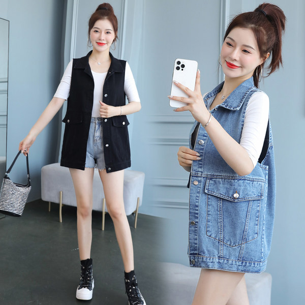 Γυναικείο casual γιλέκο με επιγραφή και κουμπιά