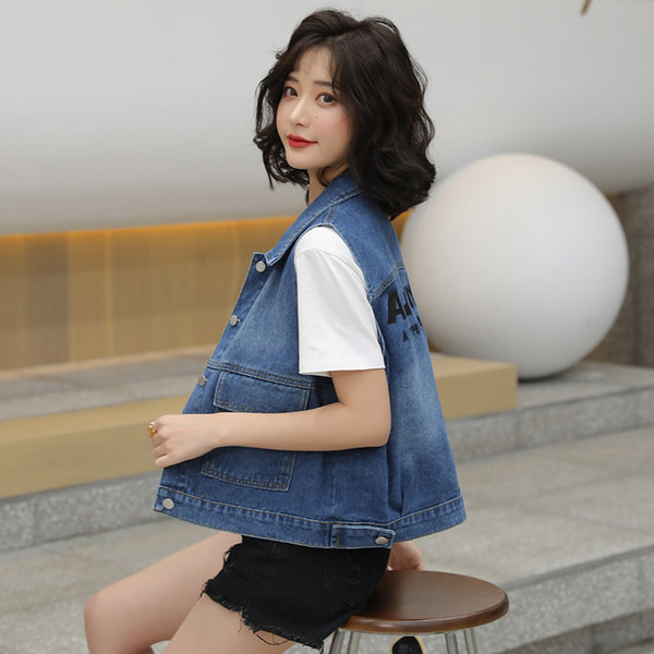 Ženski ležerni traper prsluk sa natpisom i džepovima