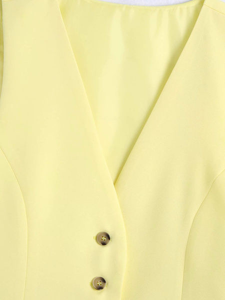 Ženski pripijeni prsluk s gumbima