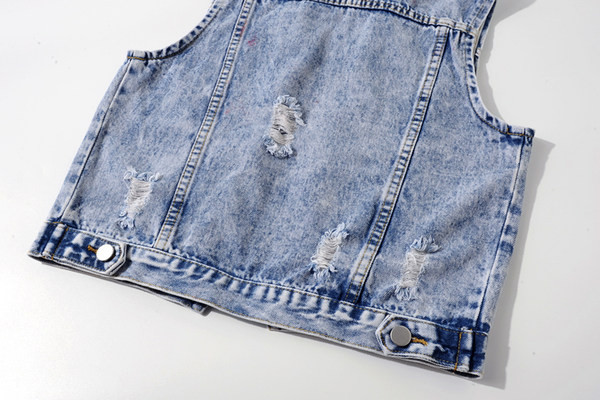 Ženski traper prsluk s džepovima i gumbima