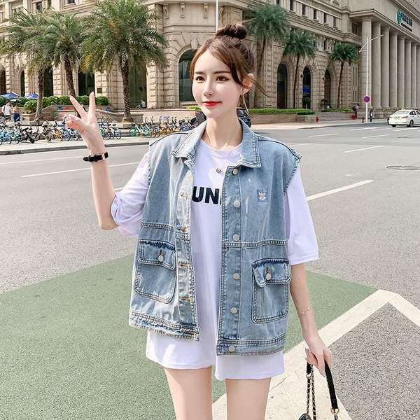 Ležeran ženski traper prsluk s gumbima u plavoj i boji