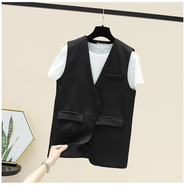 Γυναικείο μοντέρνο γιλέκο με λαιμόκοψη και κουμπί