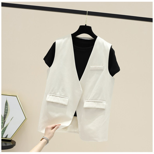 Γυναικείο μοντέρνο γιλέκο με λαιμόκοψη και κουμπί