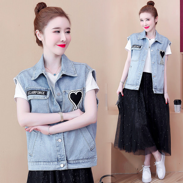 Ženski traper prsluk s aplikacijom i klasičnim ovratnikom