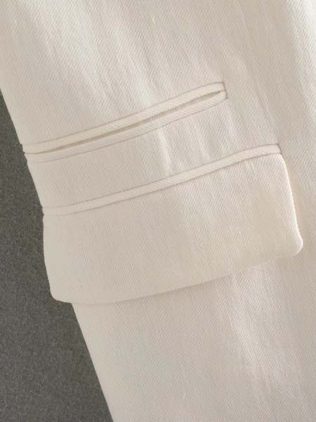 Γυναικείο μακρύ γιλέκο με ασύμμετρη στερέωση