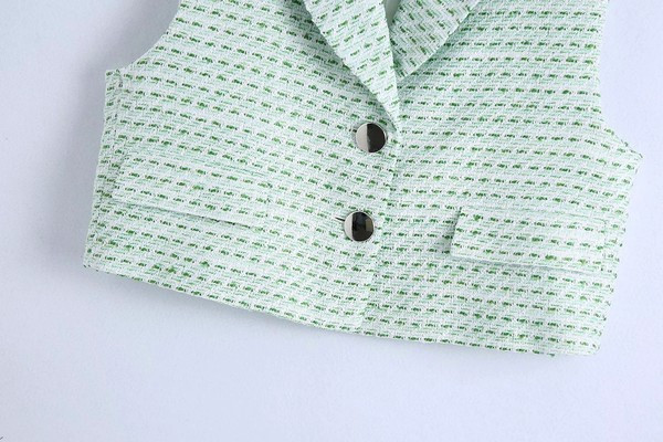 Uklopljeni kratki prsluk s gumbima