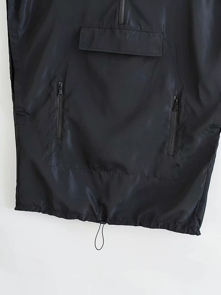 Αθλητικό και καθημερινό γιλέκο με τσέπη και κουκούλα