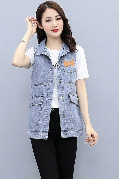 Ženski ležerni prsluk sa natpisom u džepovima