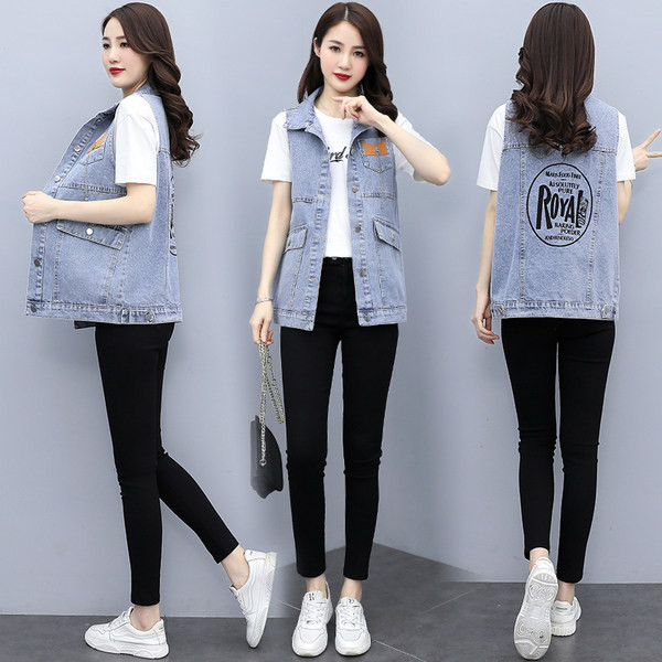 Ženski ležerni prsluk sa natpisom u džepovima