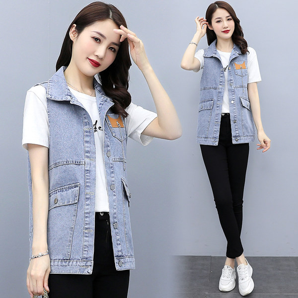 Ženski ležerni prsluk sa natpisom u džepovima