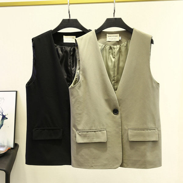 Γυναικείο γιλέκο με κουμπί και ντεκολτέ 