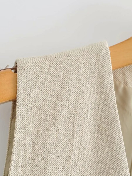 Κοντή τοποθέτηση γιλέκο με κουμπιά 