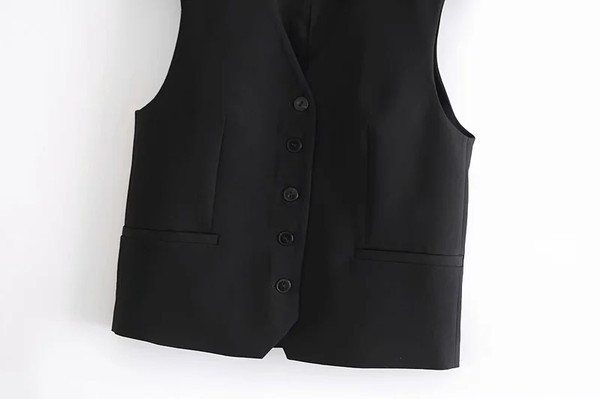 Ravni model prsluka s gumbima za žene