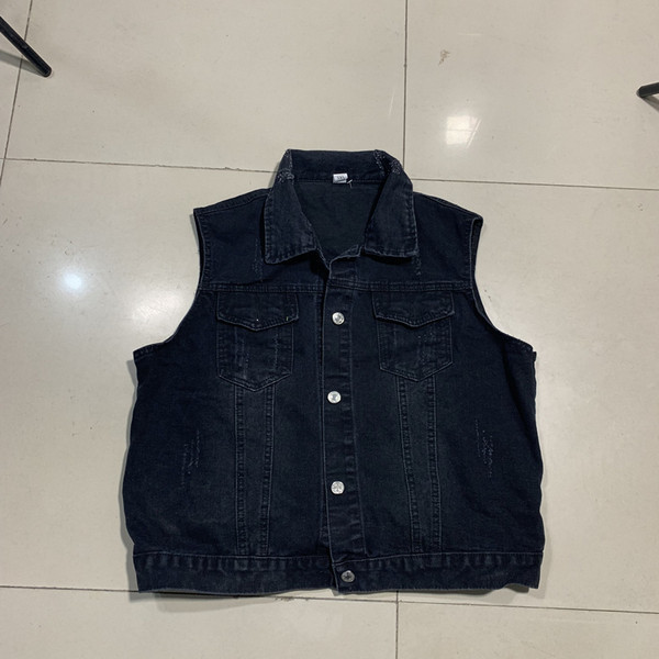 Γιλέκο τζιν με κουμπιά και τσέπες