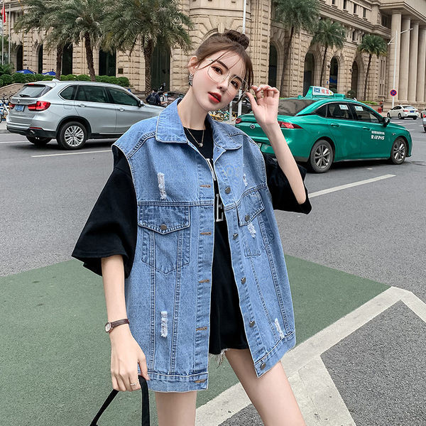 Γιλέκο τζιν με επιγραφή σε μπλε και κουμπιά