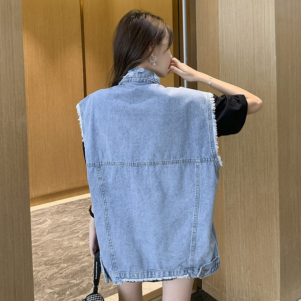 Γυναικείο τζιν γιλέκο με σκισμένα σχέδια και κουμπιά