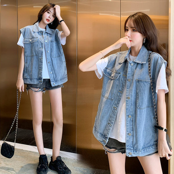 Ženski traper prsluk s gumbima i džepovima u plavoj boji