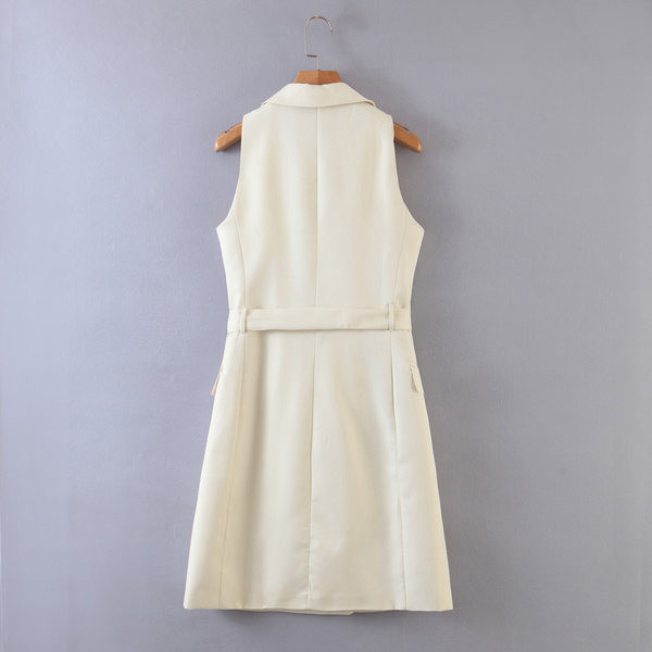 Moderan prsluk s remenom oko struka