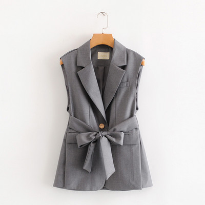 Μοντέρνο γιλέκο με κορδόνια στη μέση και απομιμήσεις τσέπες