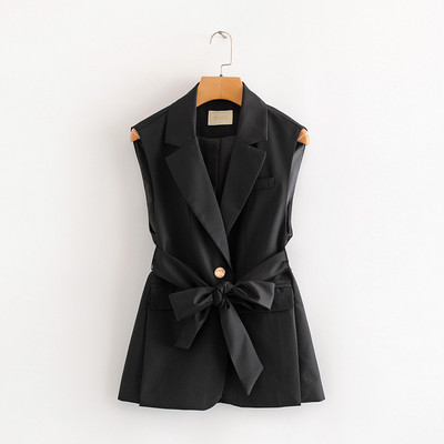 Μοντέρνο γιλέκο με κορδόνια στη μέση και απομιμήσεις τσέπες