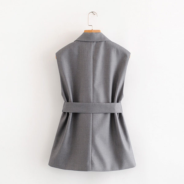 Μοντέρνο γιλέκο με κορδόνια στη μέση και απομιμήσεις τσέπες