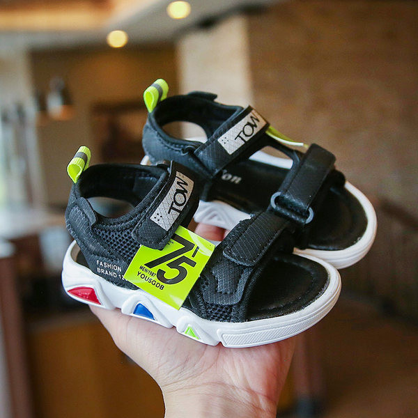 Dječje sandale od eko kože i mrežaste tkanine na čičak