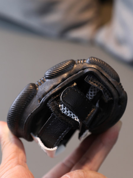 Dječje sandale na čičak i plastičnu kopču