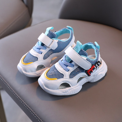 Novi model dječjih sandala tipa tenisica od prozračne tkanine