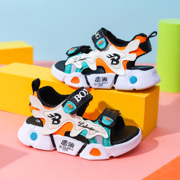 Dječje sandale za dječake sa naljepnicama u više boja