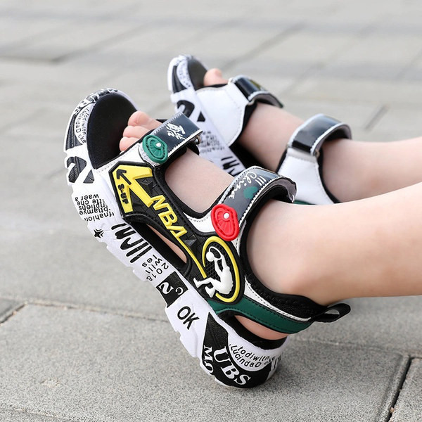 Dječje sandale za dječake sa naljepnicama u više boja