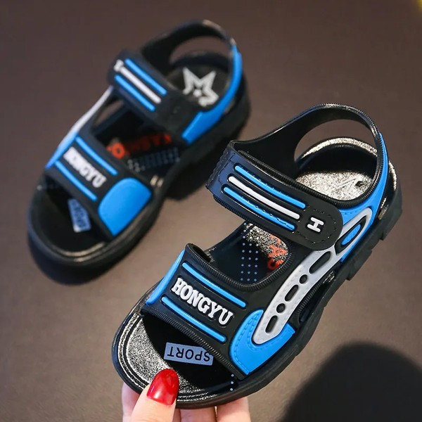 Poistele sobivad laste sandaalid