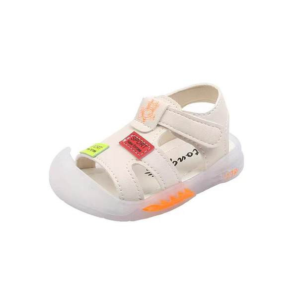 Novi model dječjih kožnih sandala sa 3D aplikacijama