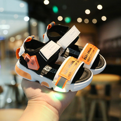 Παιδικά φωτεινά σανδάλια με velcro για αγόρια