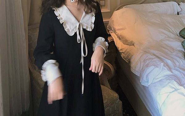 Dugi model ženske haljine s dugim rukavima za trudnice