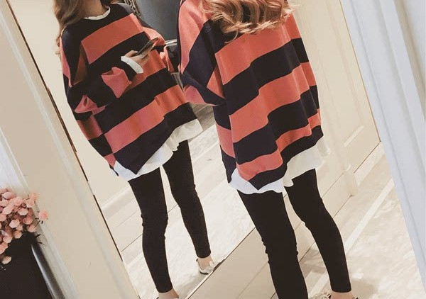 Μοντέρνα  γυναικεία ριγέ μπλούζα με μακριά μανίκια για έγκυες γυναίκες