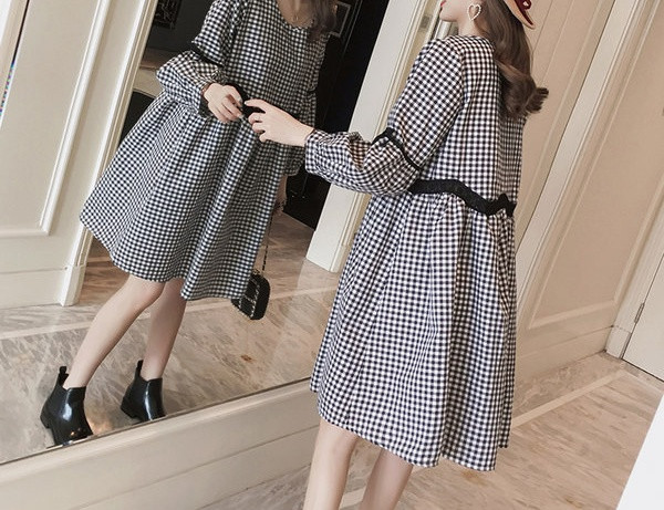 Aktuelna ženska karirana haljina sa ovalnim izrezom za trudnice