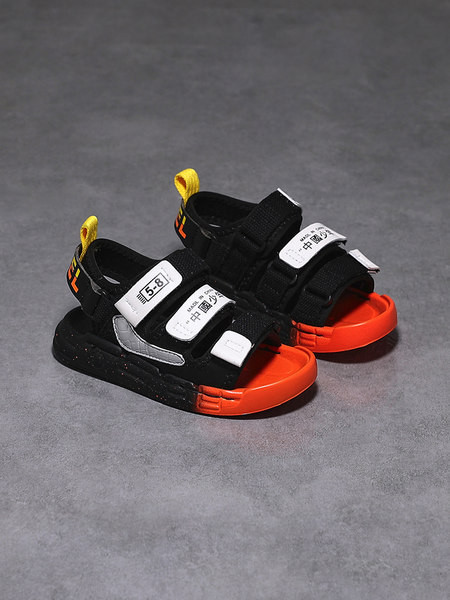 Παιδικά σανδάλια με στερέωση velcro σε δύο χρώματα για αγόρια