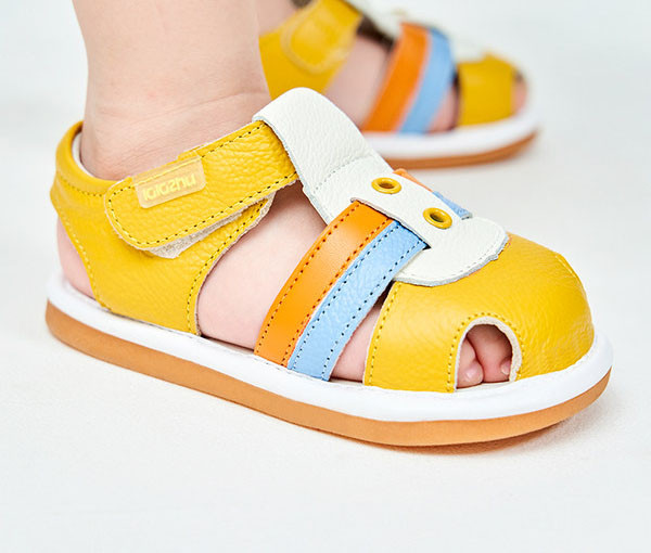 Kožne dječje sandale na čičak