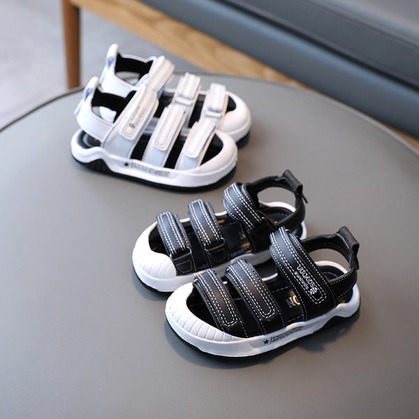 Dječje kožne sandale s ravnim đonom sa zakrpama